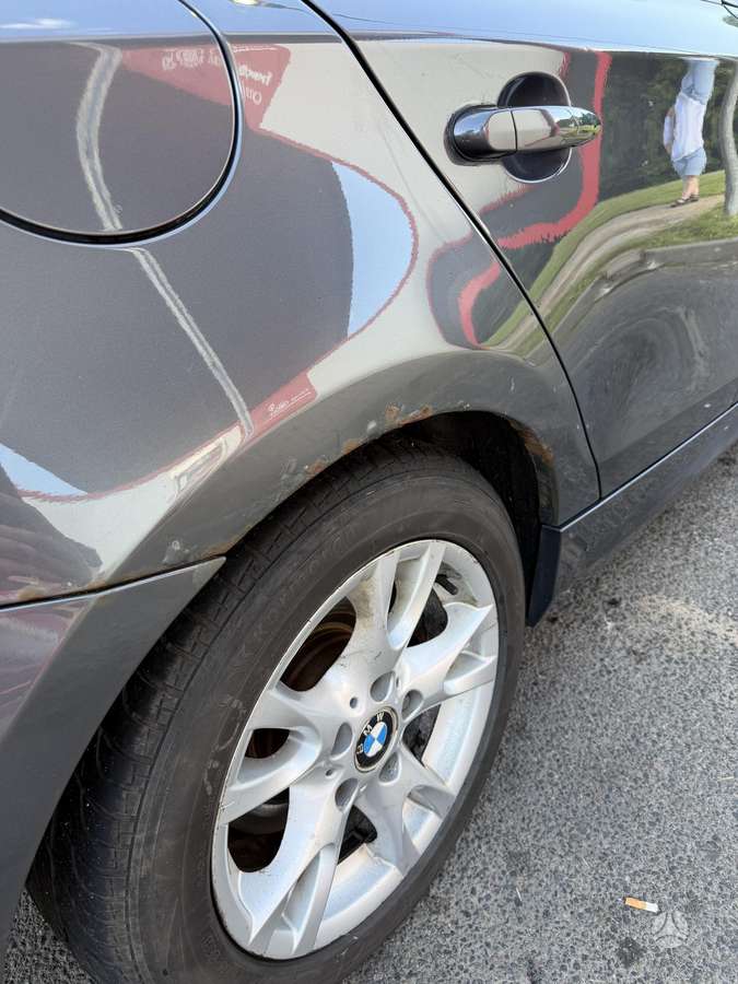 BMW 118, hatchback