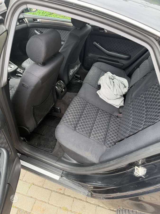 Audi A6, 2.5 l., sedanas