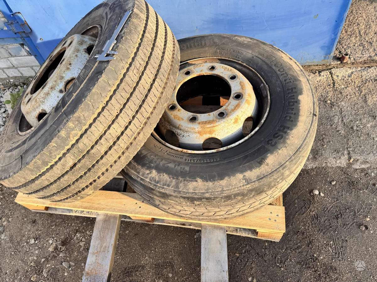 Continental, всесезонные 285/70 R19,5