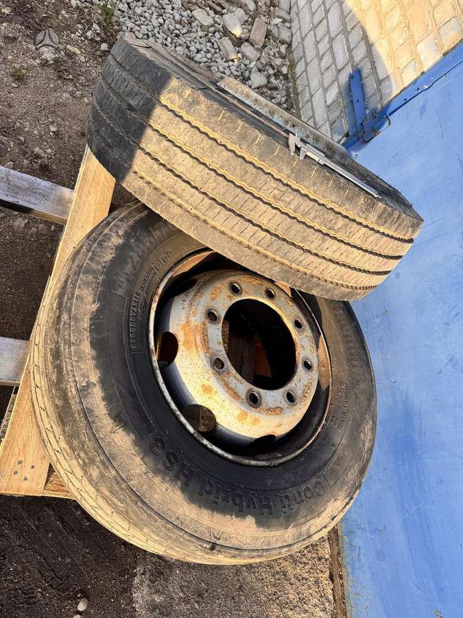 Continental, всесезонные 285/70 R19,5
