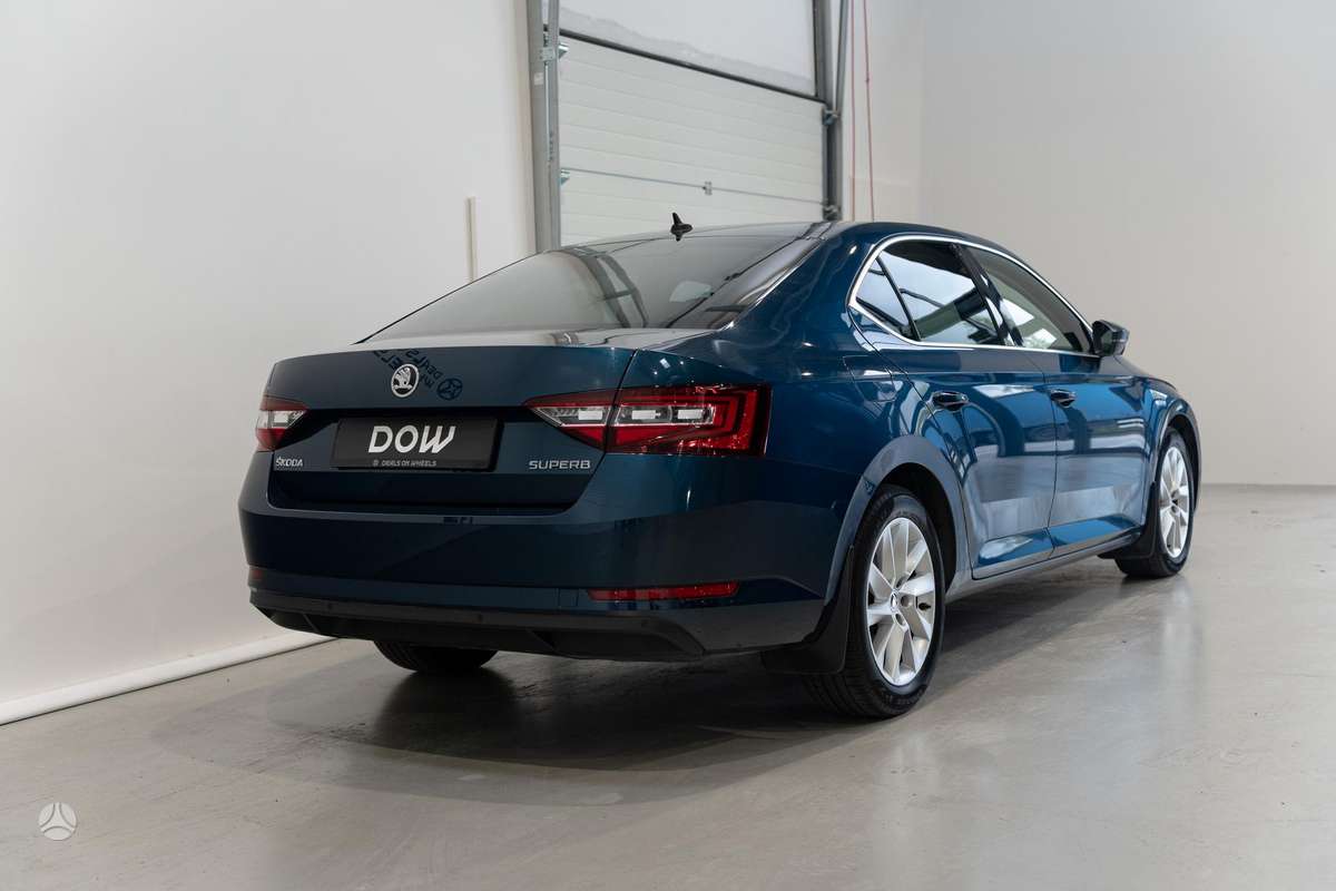 Skoda Superb, 2.0 l., Седан