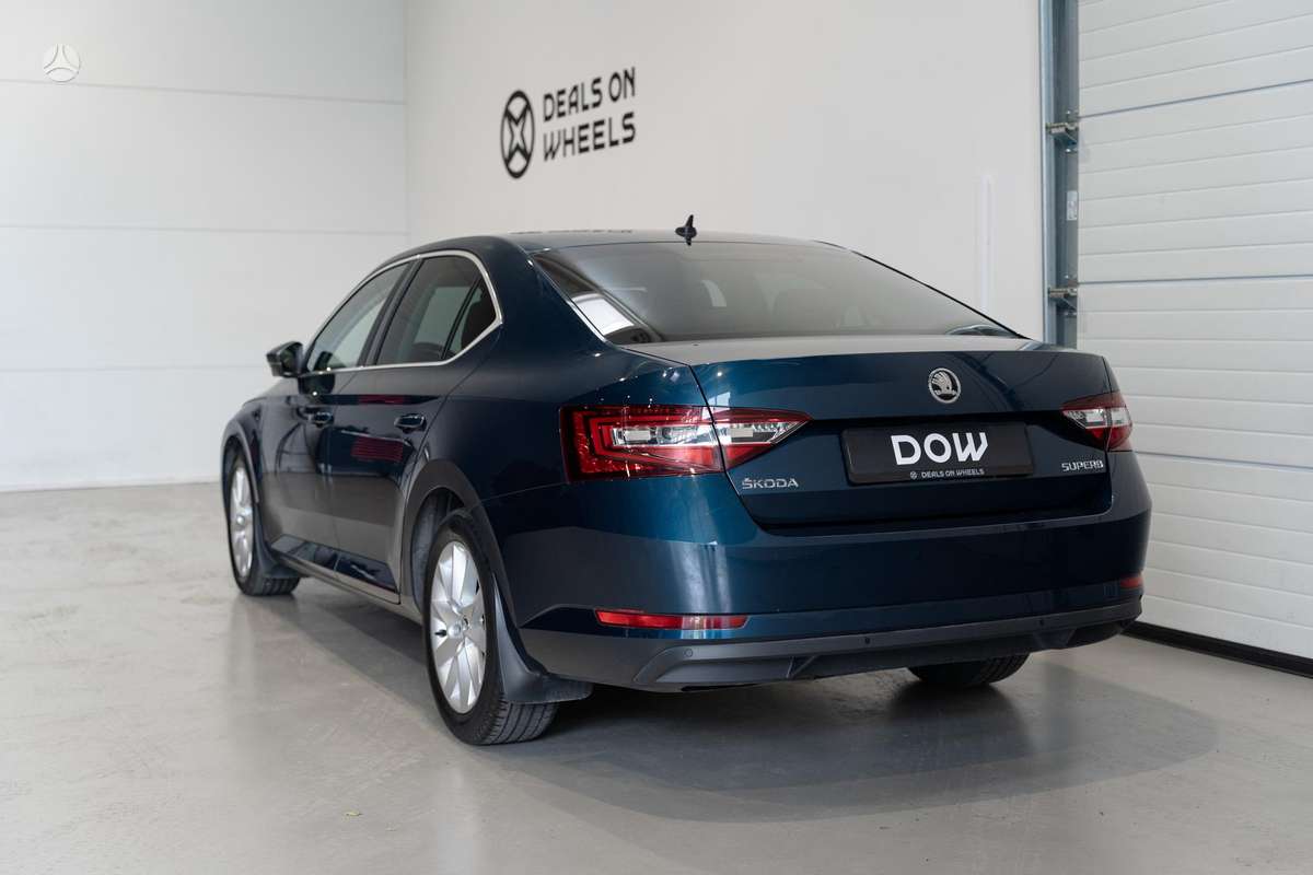 Skoda Superb, 2.0 l., Седан