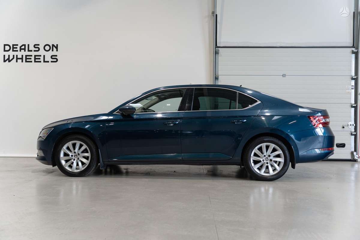 Skoda Superb, 2.0 l., Седан