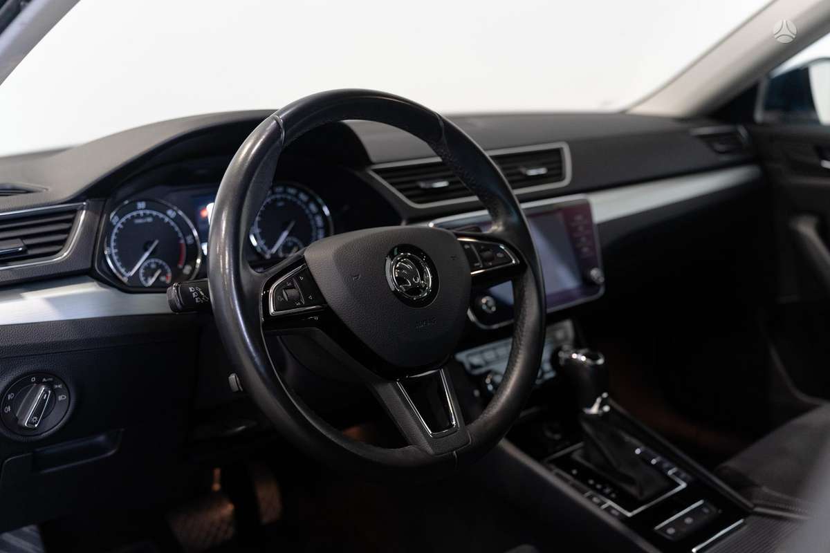 Škoda Superb - 10