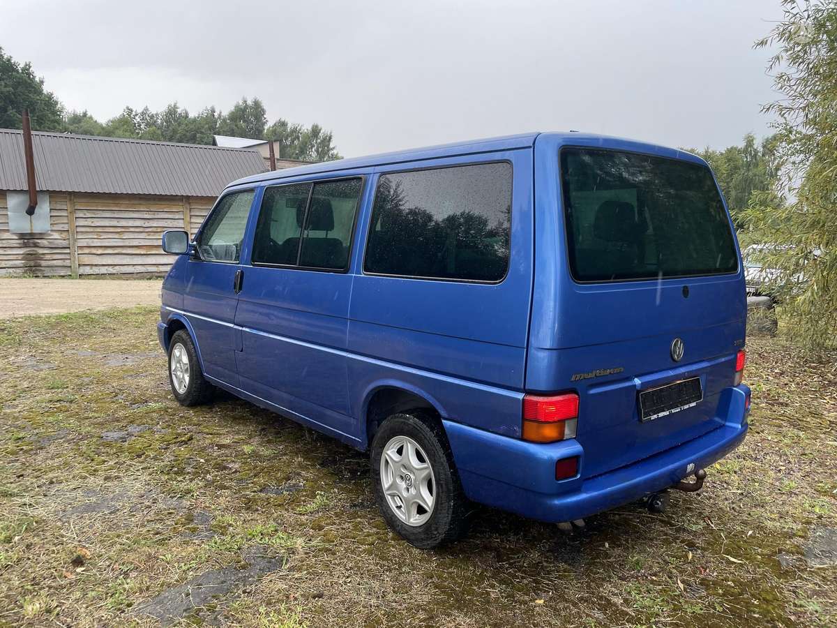 Volkswagen Multivan - 4