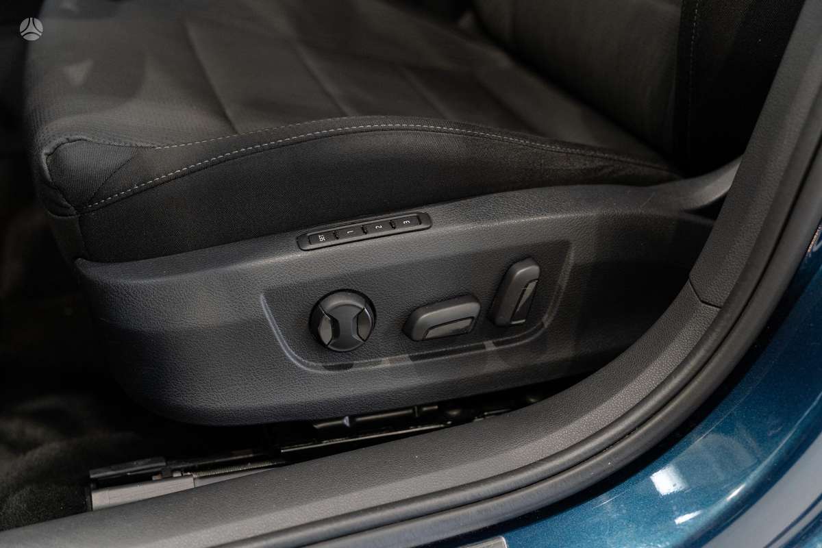 Skoda Superb, 2.0 l., Седан