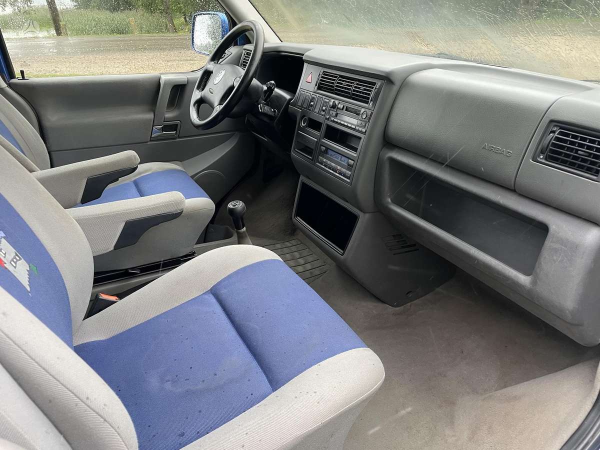 Volkswagen Multivan - 9
