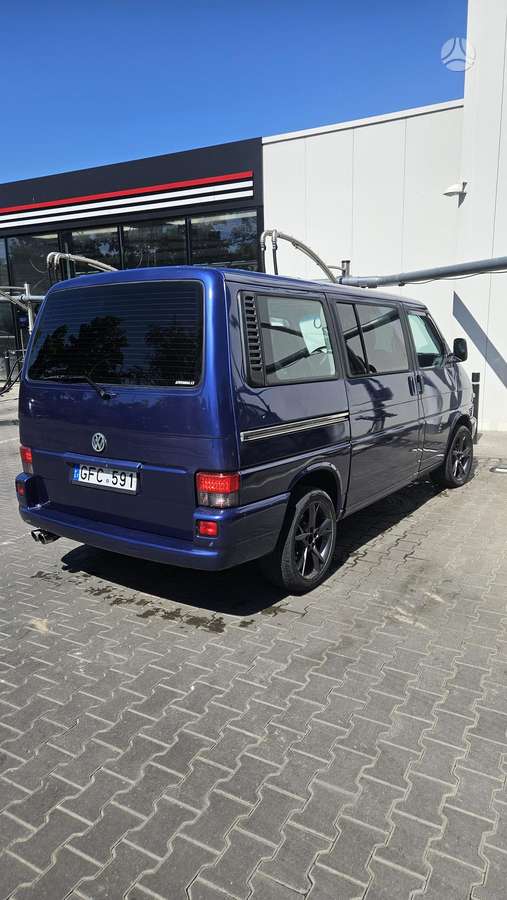 Volkswagen Multivan, 2.5 l., Минивэн