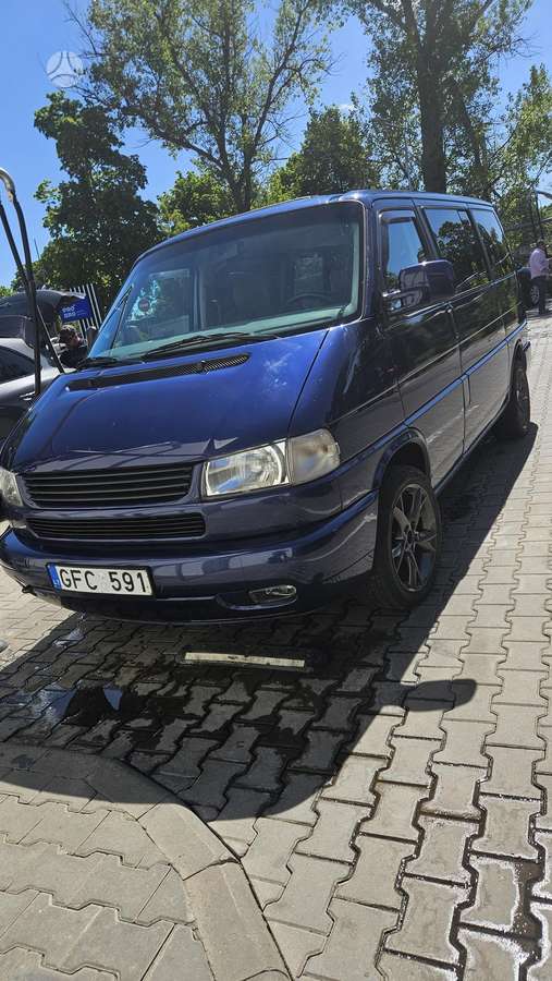 Volkswagen Multivan, 2.5 l., Минивэн