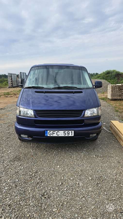Volkswagen Multivan, 2.5 l., Минивэн