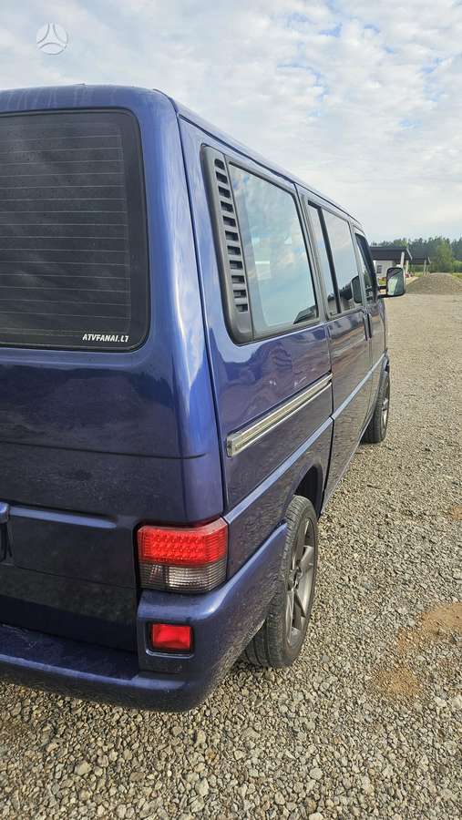 Volkswagen Multivan, 2.5 l., Минивэн