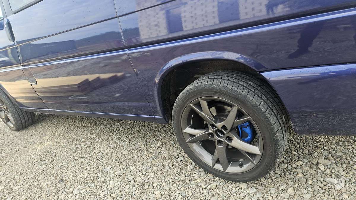 Volkswagen Multivan, 2.5 l., Минивэн