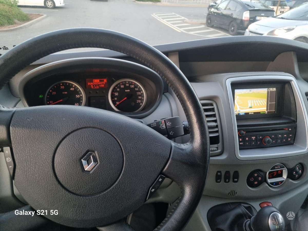 Renault Trafic, 2.0 l., mpv / minivan