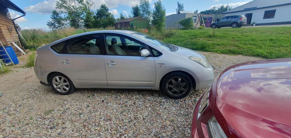 Toyota Prius - 1