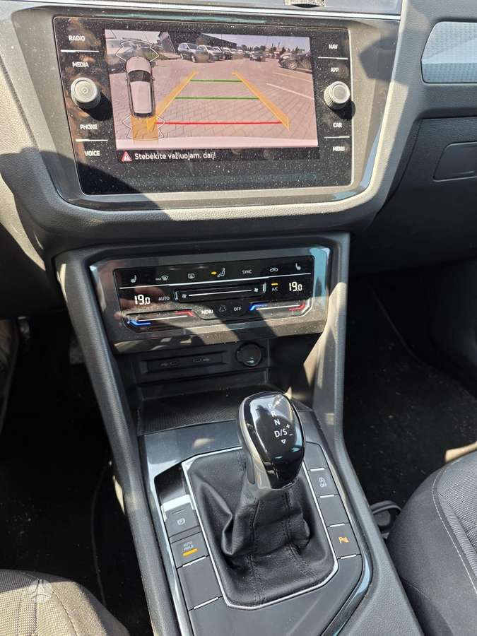 Volkswagen Tiguan - 7
