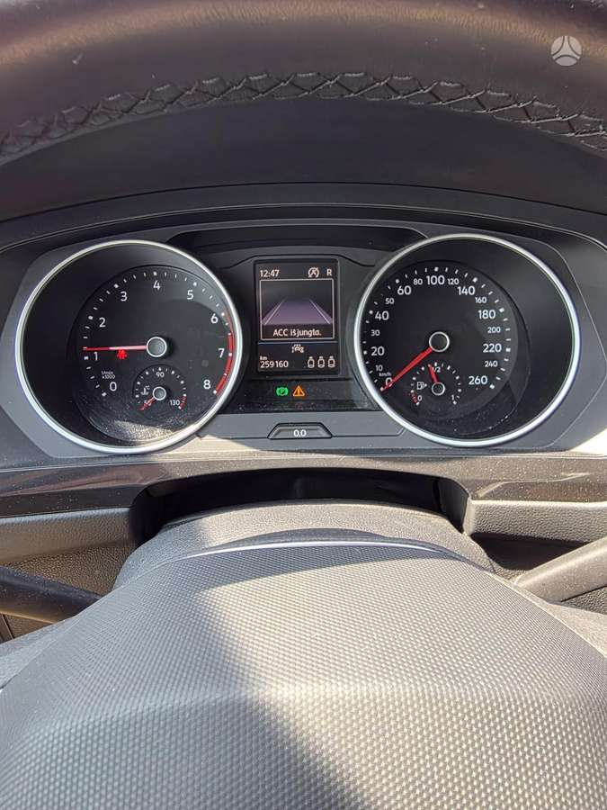 Volkswagen Tiguan - 8