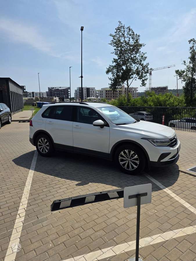 Volkswagen Tiguan - 5