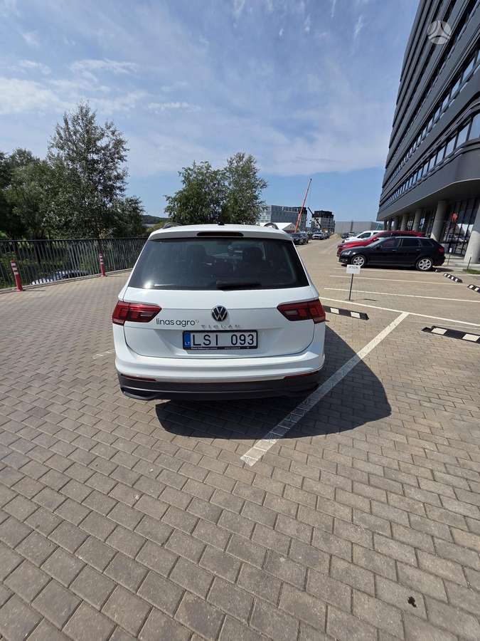 Volkswagen Tiguan - 4