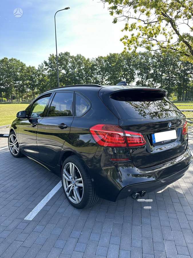 BMW 218 Active Tourer, 2.0 l., hatchback