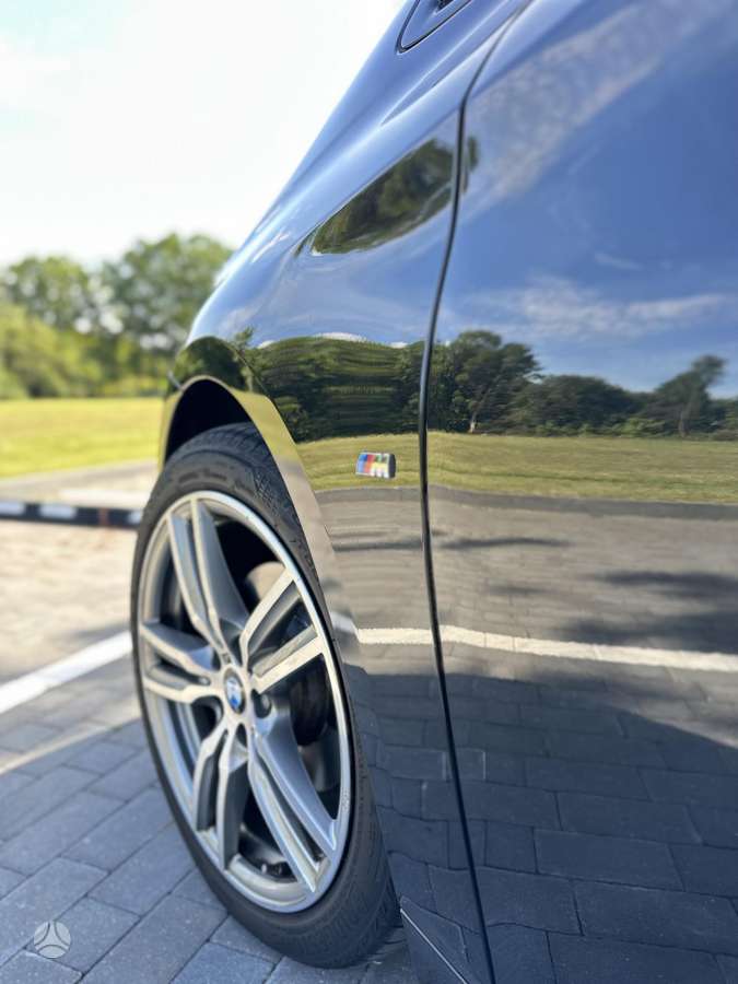 BMW 218 Active Tourer, 2.0 l., hatchback