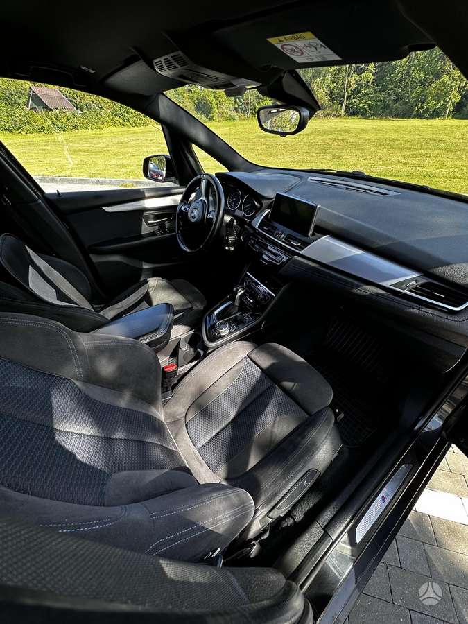 BMW 218 Active Tourer, 2.0 l., hatchback
