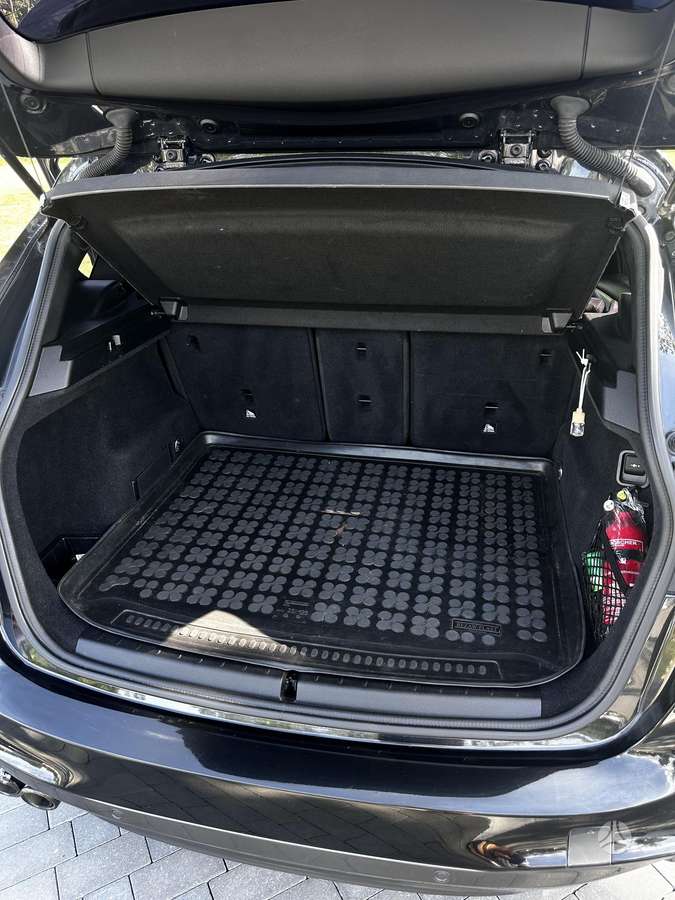 BMW 218 Active Tourer, 2.0 l., hatchback