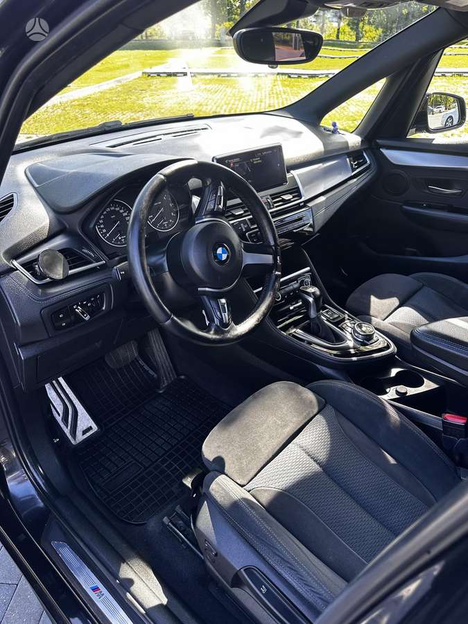 BMW 218 Active Tourer, 2.0 l., hatchback