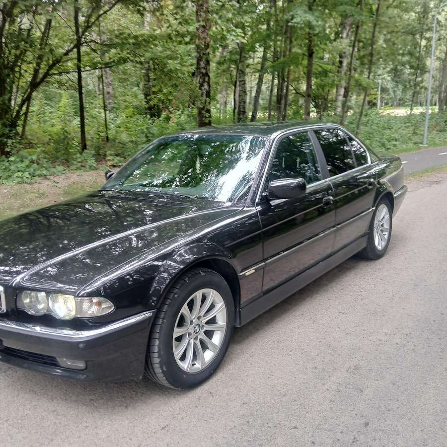 BMW 730, 2.9 l., Седан