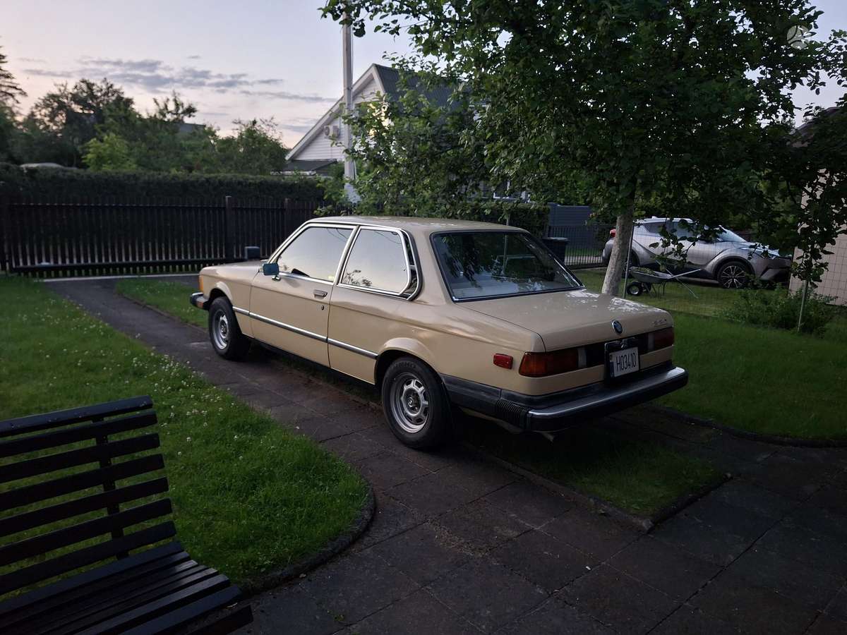 BMW 320, 2.0 l., Седан