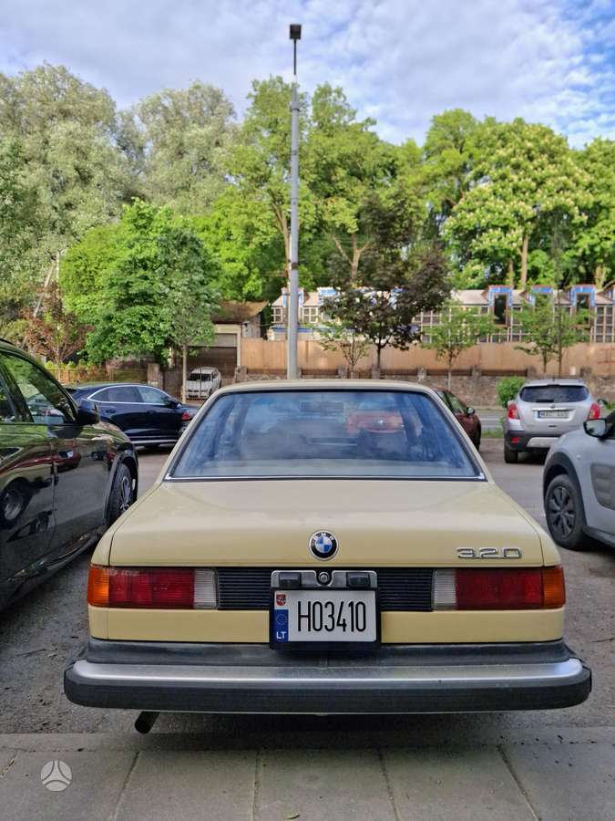 BMW 320, 2.0 l., Седан