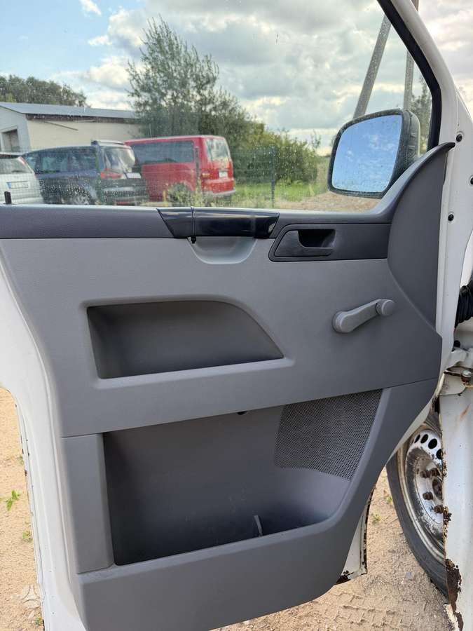 Volkswagen Transporter - 7