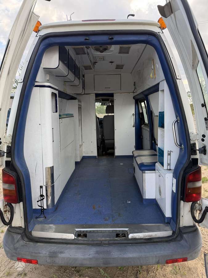 Volkswagen Transporter - 9