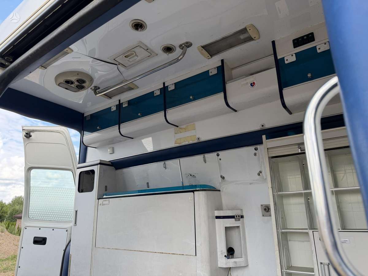 Volkswagen Transporter - 12