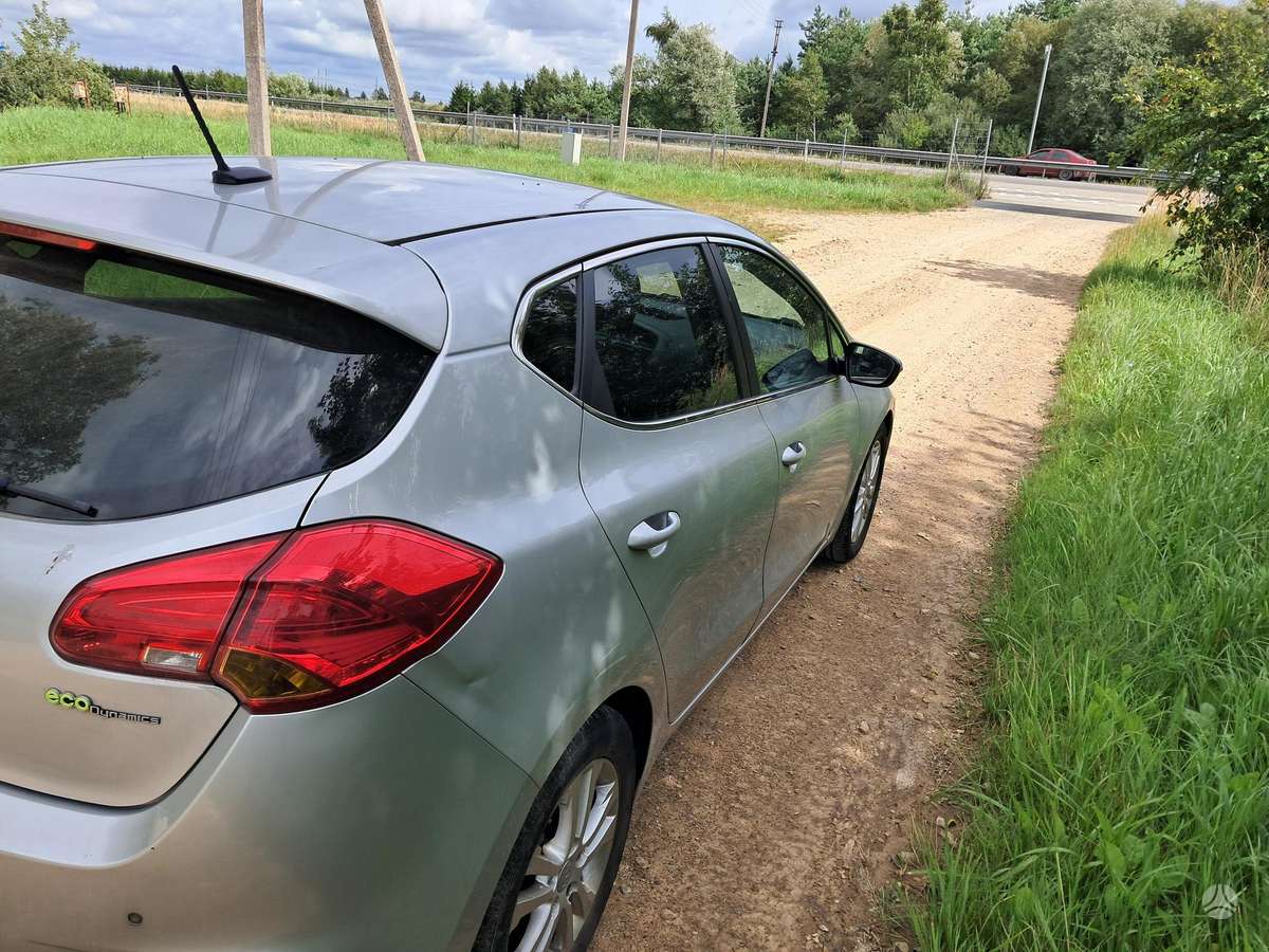 Kia Ceed, 1.6 l., Хэтчбек