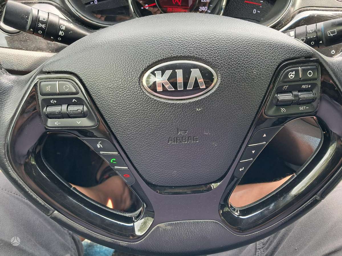 Kia Ceed, 1.6 l., Хэтчбек