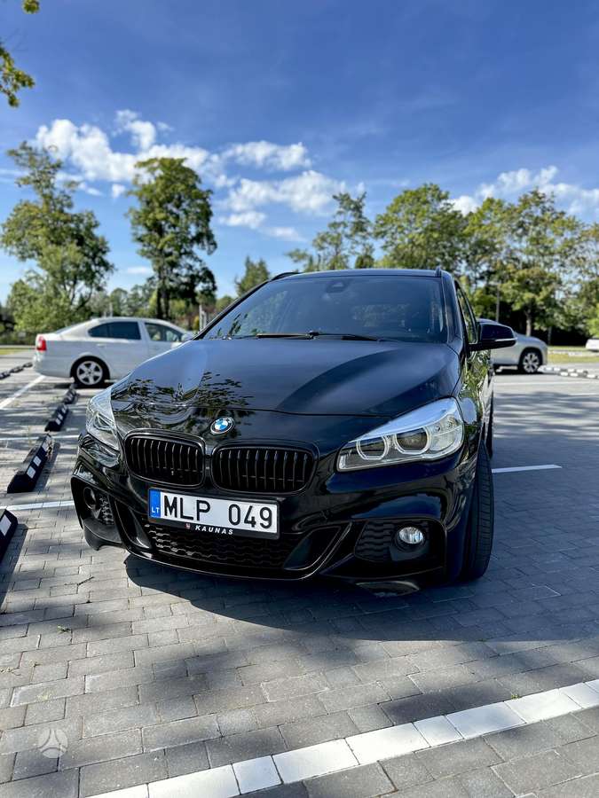 BMW 218 Active Tourer, 2.0 l., hatchback