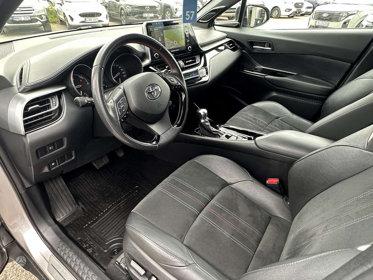 Toyota C-HR - 9