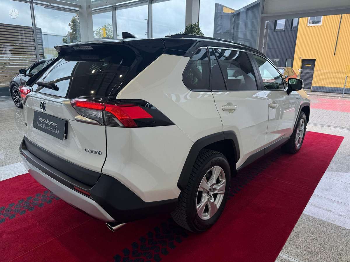 Toyota RAV4 - 5