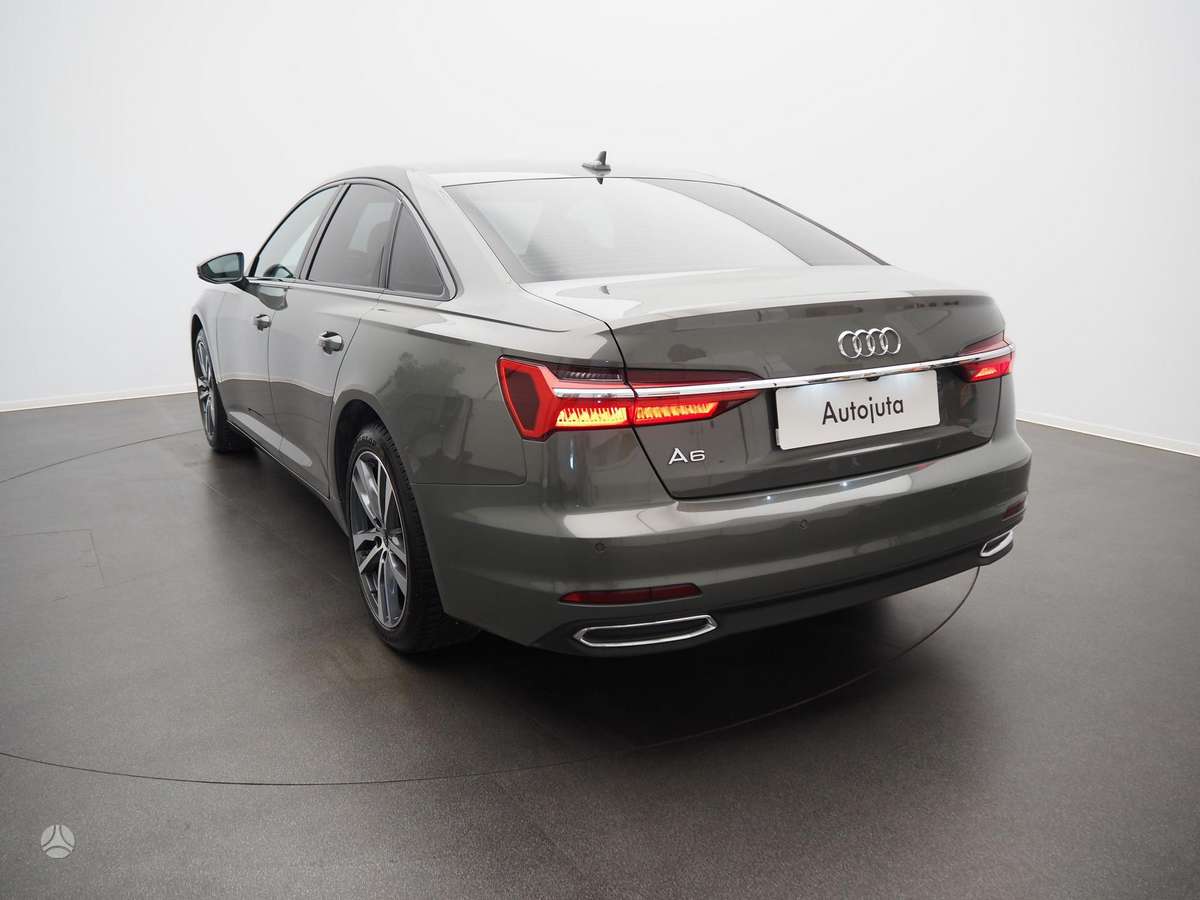 Audi A6, 2.0 l., Седан