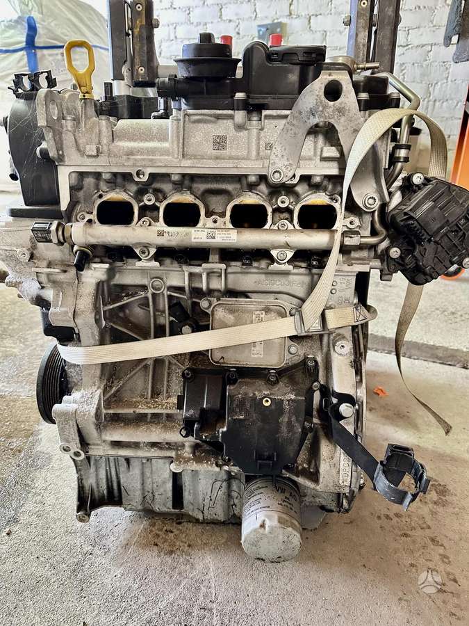 Volkswagen Tiguan, DPC228986, engine