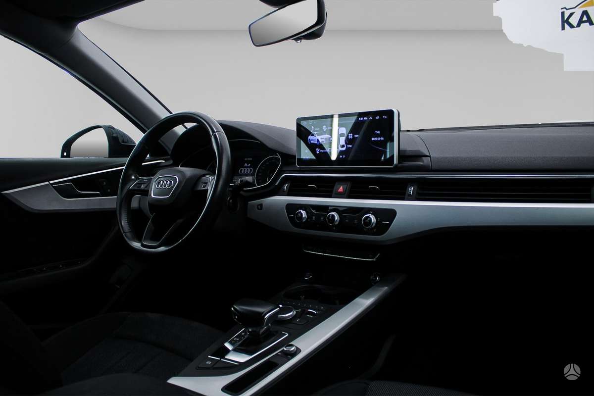 Audi A4, 2.0 l., Седан