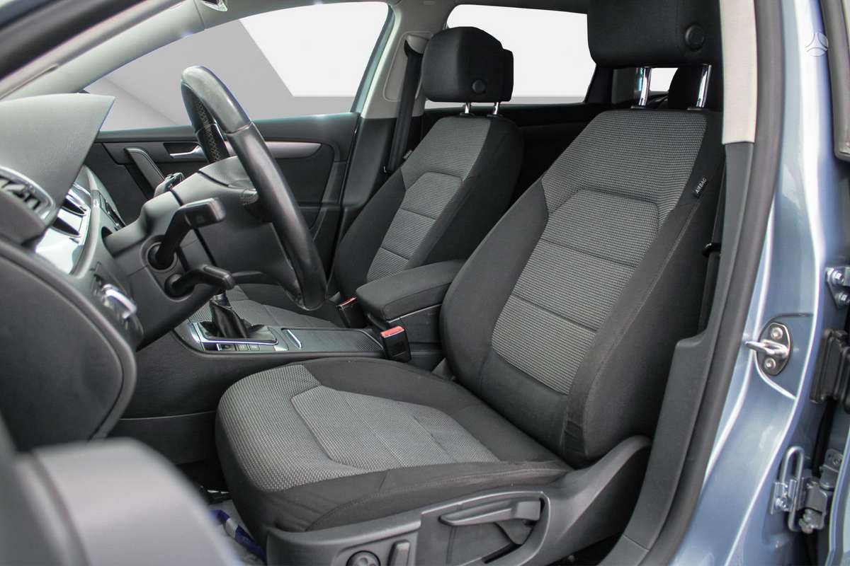 Volkswagen Passat - 8