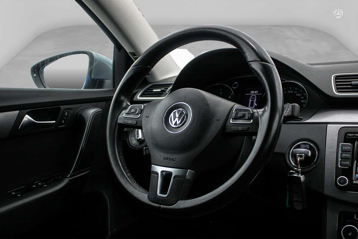 Volkswagen Passat - 9