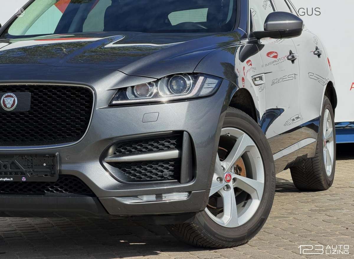 Jaguar F-Pace, 2.0 l., off-road / crossover