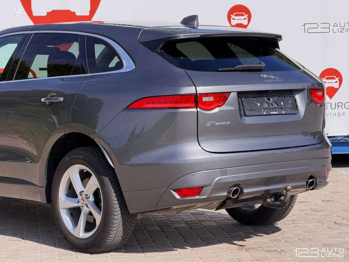 Jaguar F-Pace, 2.0 l., off-road / crossover