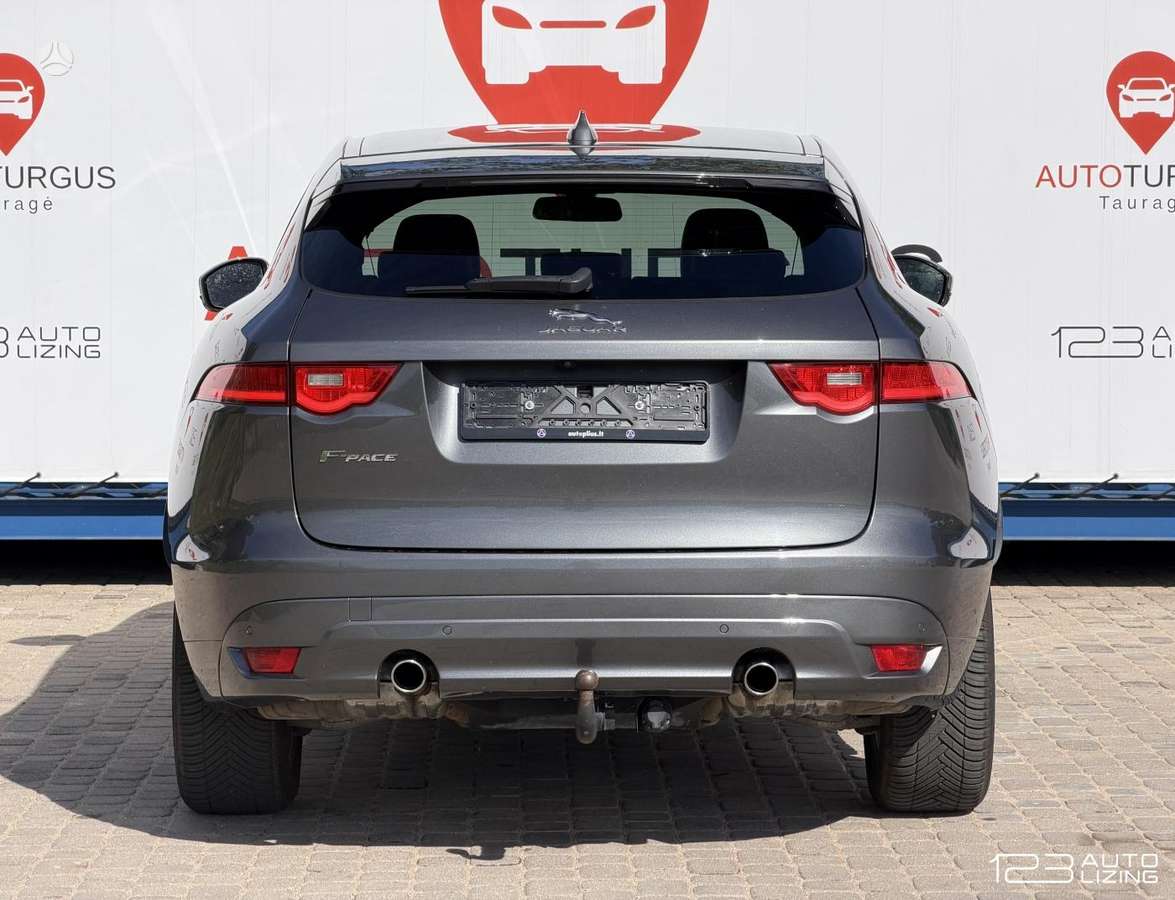 Jaguar F-Pace, 2.0 l., off-road / crossover