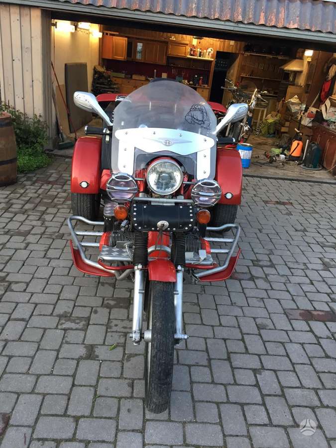 -Kita- -kita-, trikes