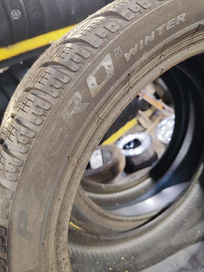 Pirelli, žieminės 245/40 R20