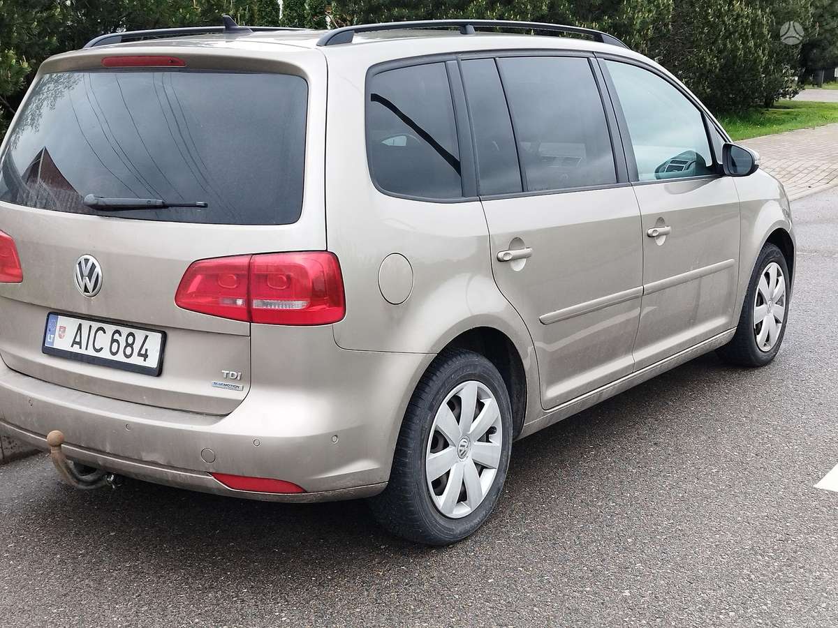 Volkswagen Touran - 2