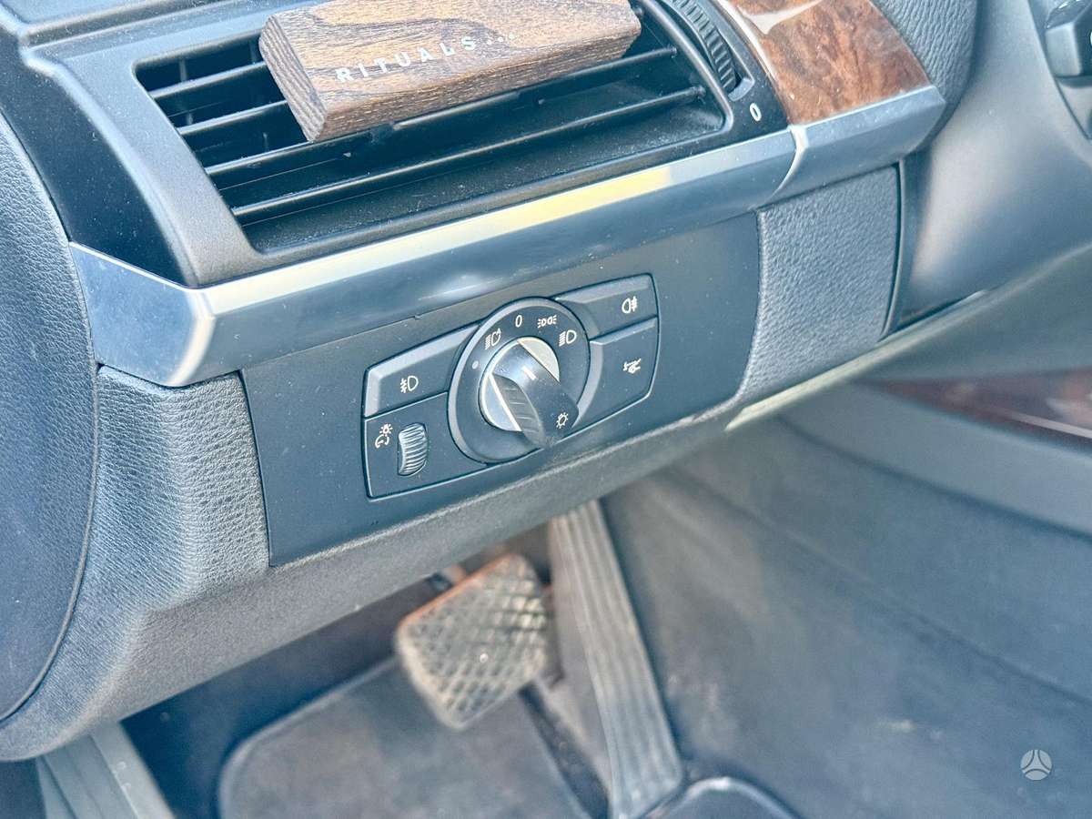 BMW X5, 3.0 l., off-road / crossover